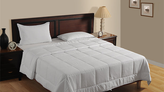 Attain Comforting Sound Sleep Experience with Down Feather Duvet