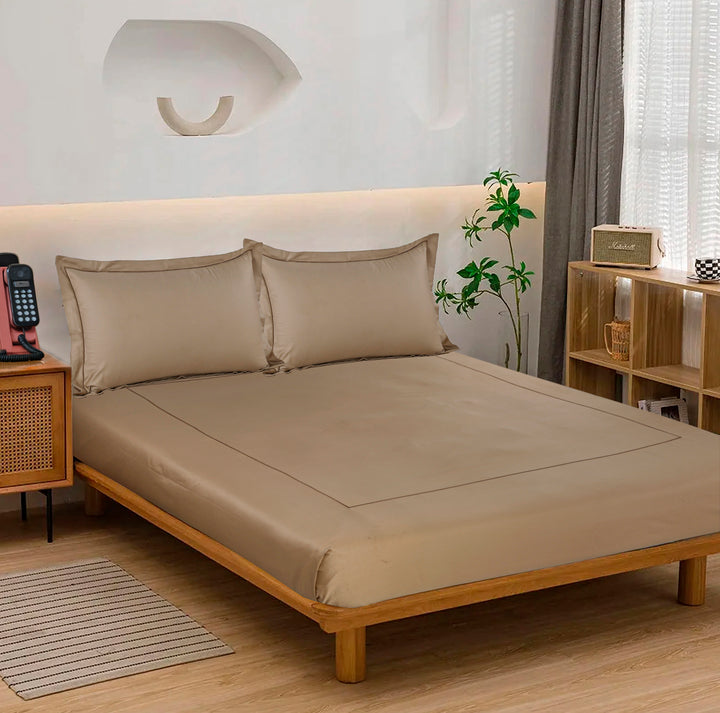 URBAN COUTURE - 300 TC  LINEN SET WITH LINE EMBROIDERY