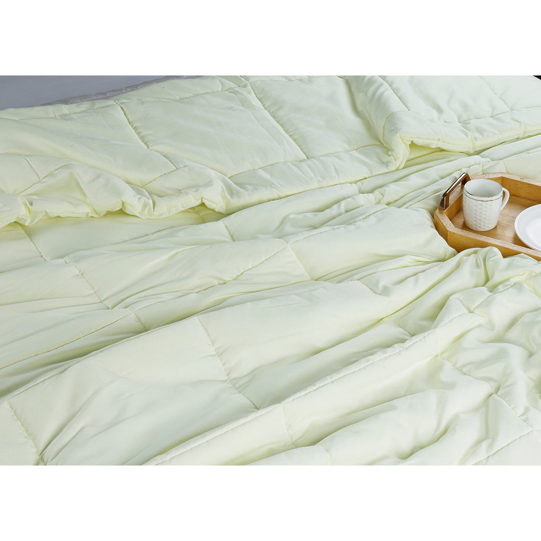 COOL FINISH PREMIUM WINTER SHIELD ACUTE WINTER DUVET - 500 GSM