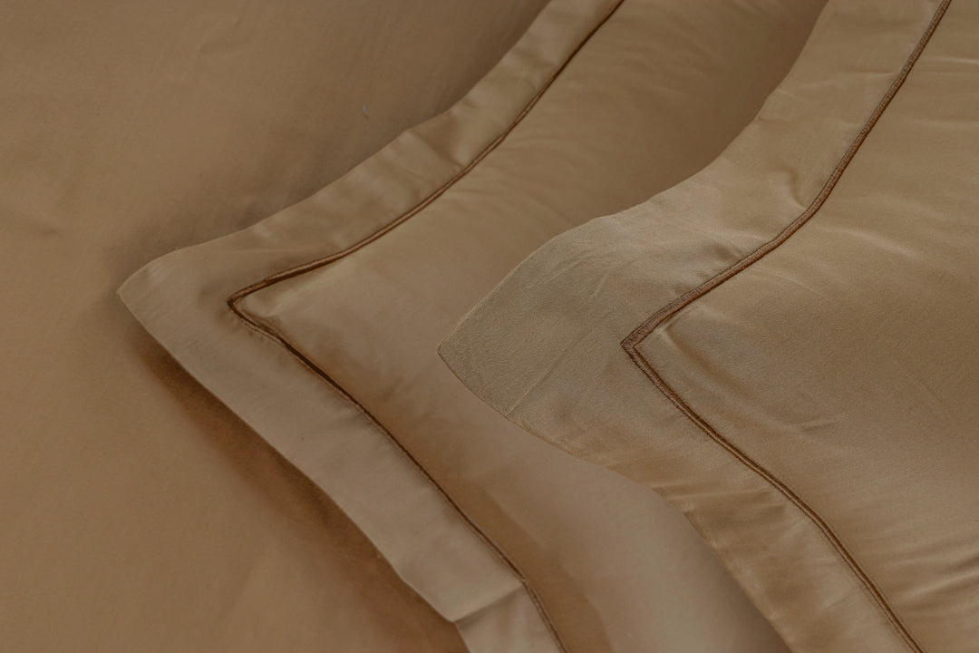 URBAN COUTURE - 300 TC   BED SHEET SET WITH LINE EMBROIDERY