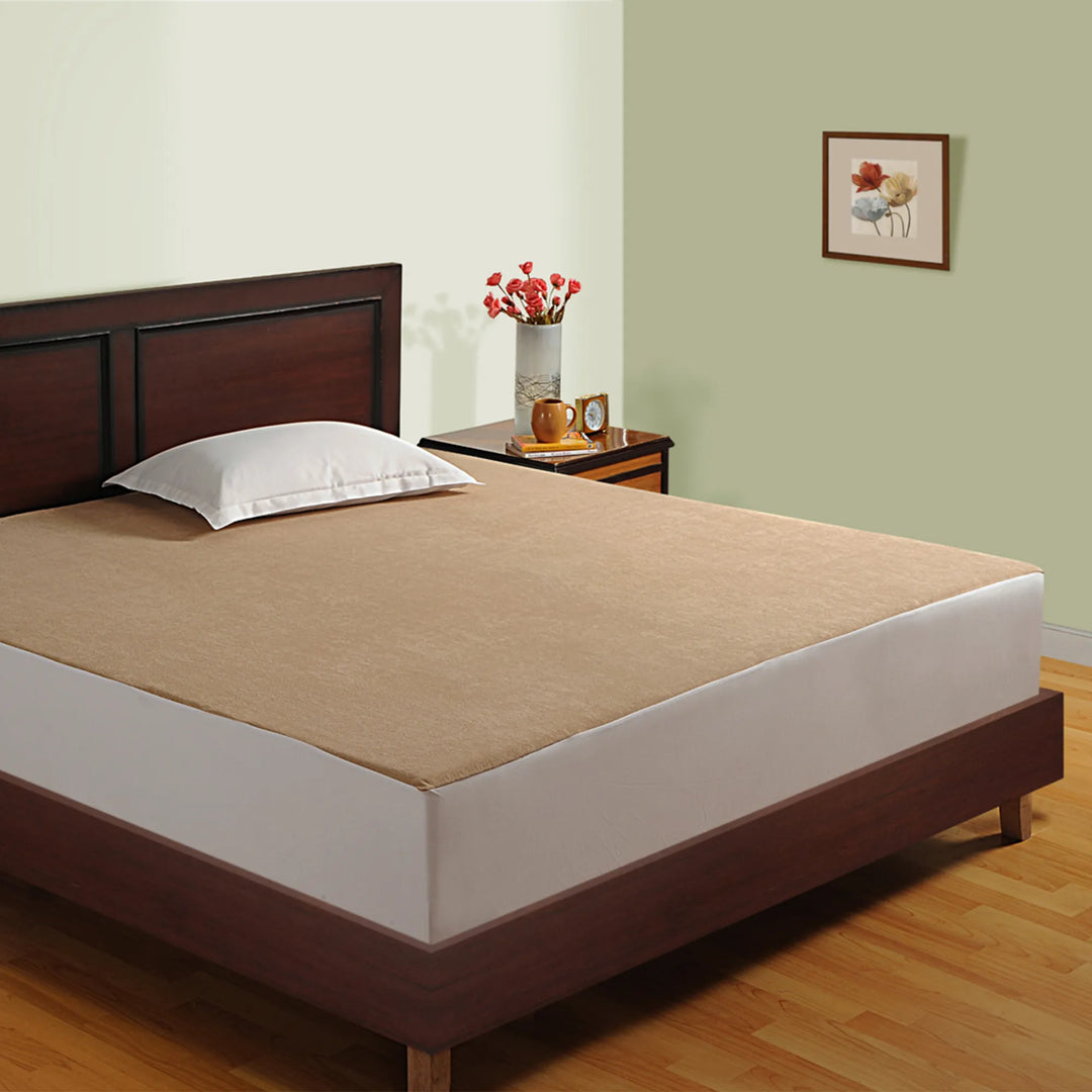 POLYESTER TERRY MATTRESS PROTECTOR WITH LYCRA SKIRTING