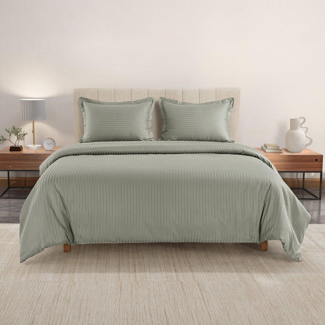 HIGH LIVING - 300TC 1CM SATIN STRIPE / PLAIN DUVET COVERS