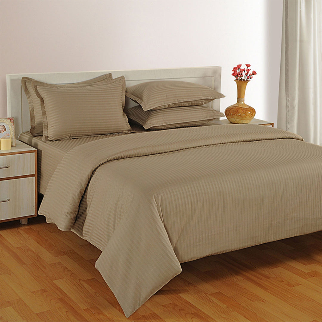 HIGH LIVING - 300TC 1CM SATIN STRIPE / PLAIN DUVET COVERS