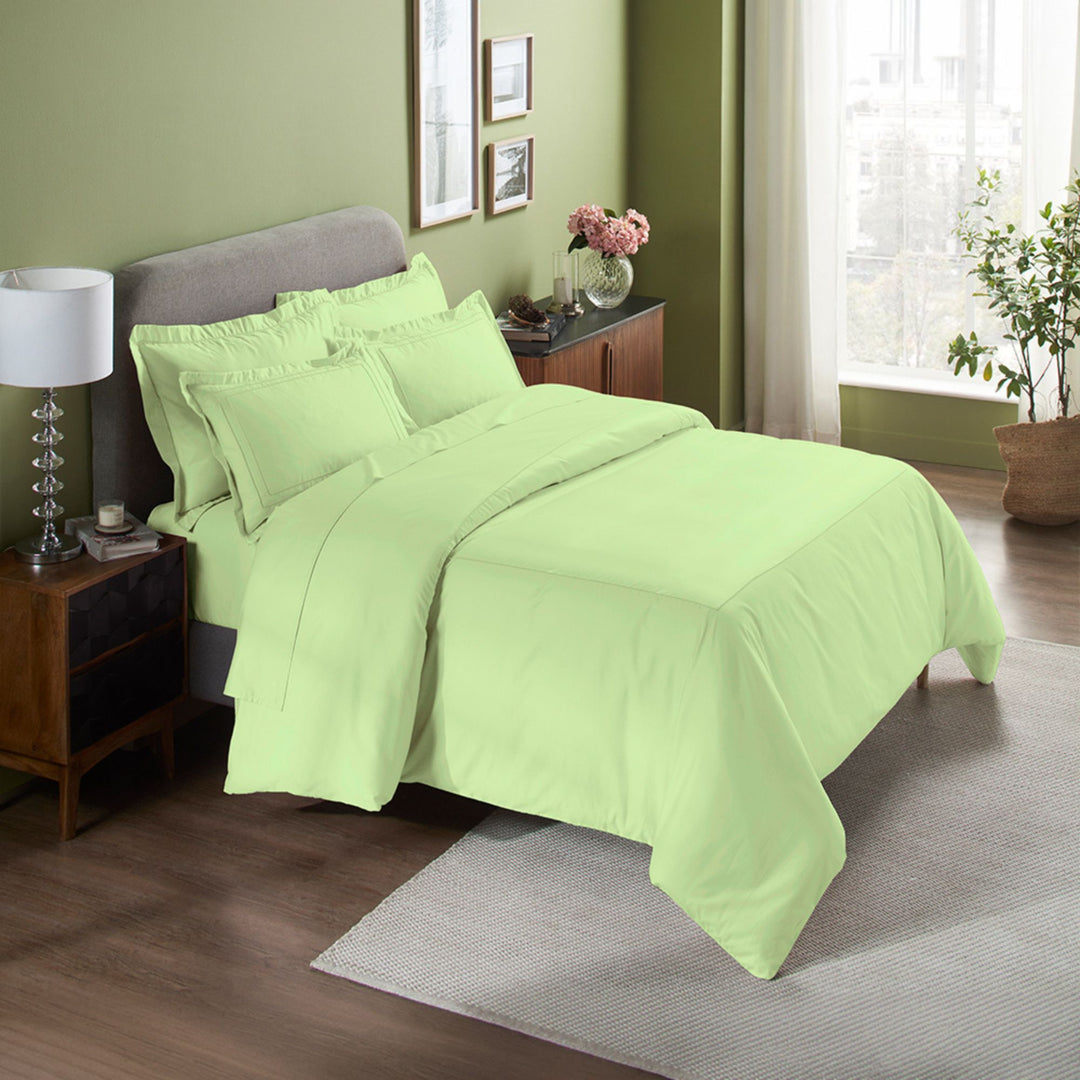 INDULGE - BED SHEET SET WITH LINE EMBROIDERY