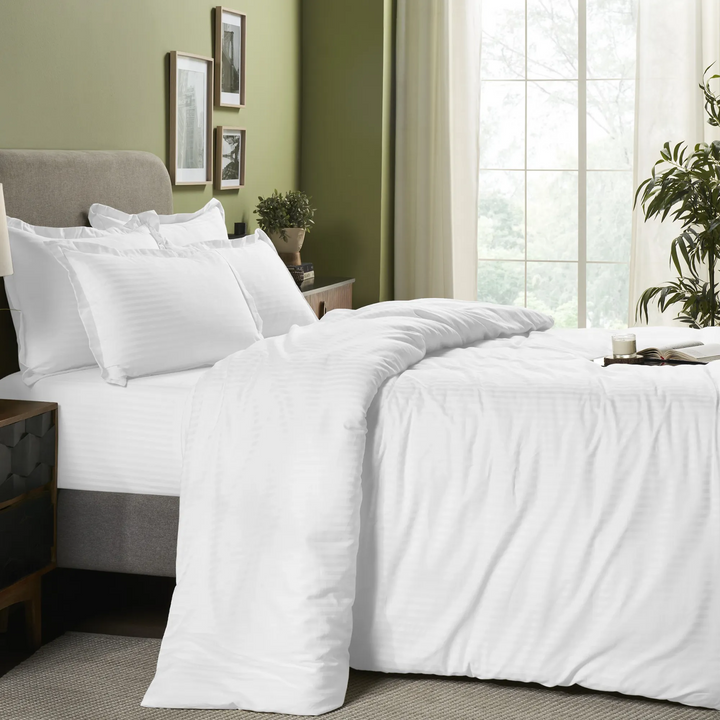 LAP OF LUXURY - WHITE DUVET COVER (STRIPE/PLAIN)